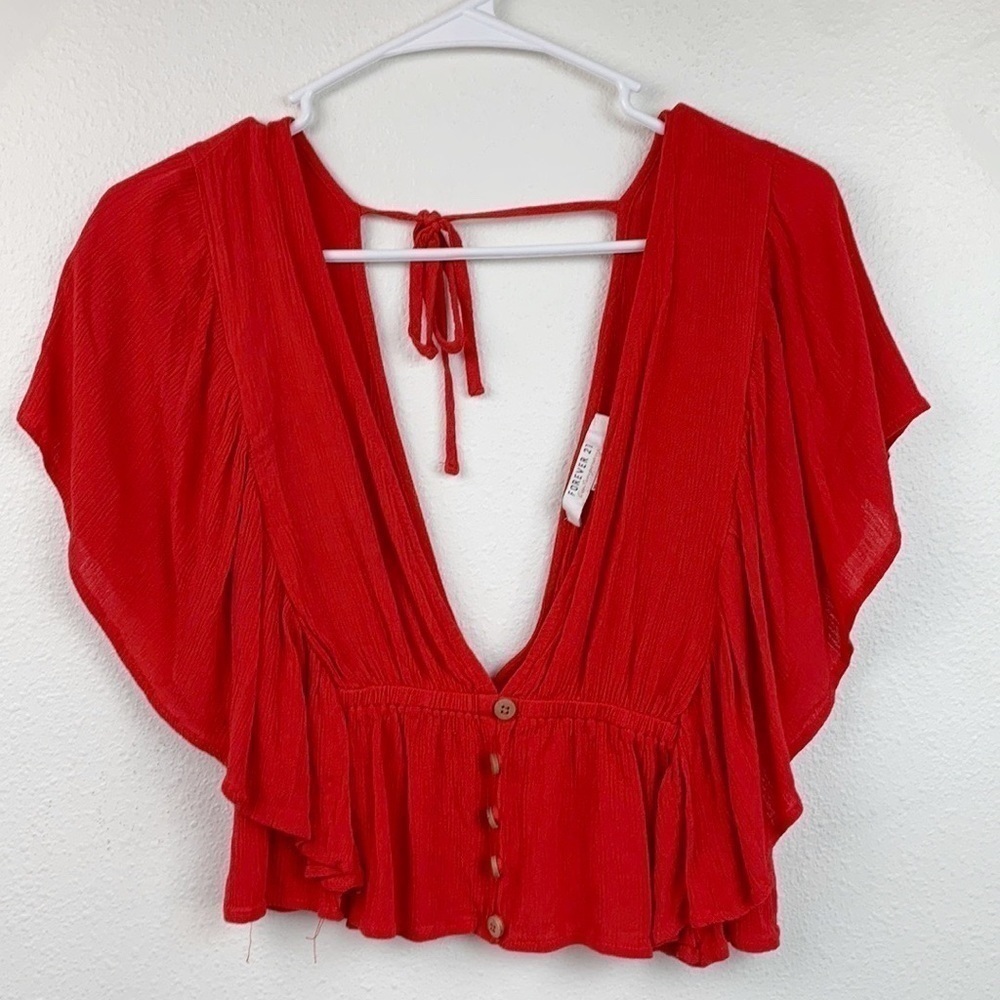 Forever 21 crinkle gauze deep V, crop peplum blouse buttons ruffle sleeves EUC